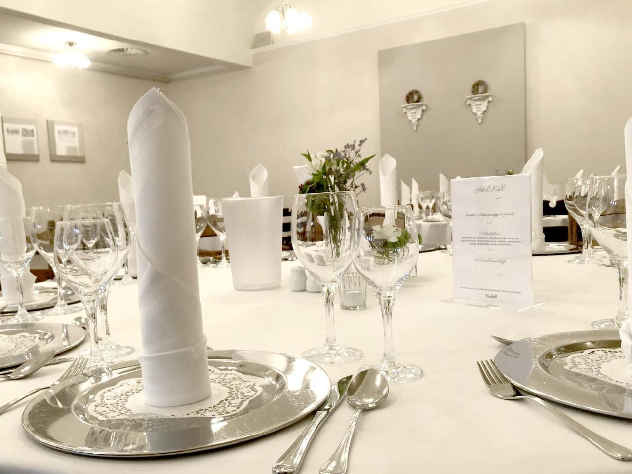 Hotel Kuehl 노이뮌스터 외부 사진